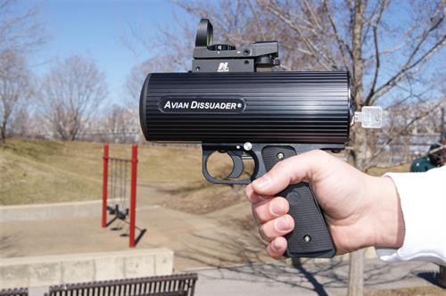 Aiming the BDL-532HP Avian Dissuader laser side view